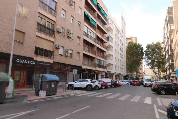 Local comercial en alquiler en Cartagena, Alfonso XIII photo 0