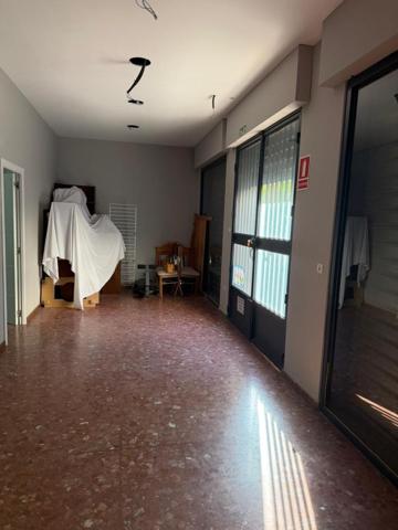 Local comercial en alquiler en Zubia, DANI photo 0