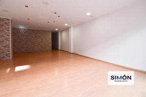 Local comercial en alquiler en Manresa, Carretera de Santpedor photo 0