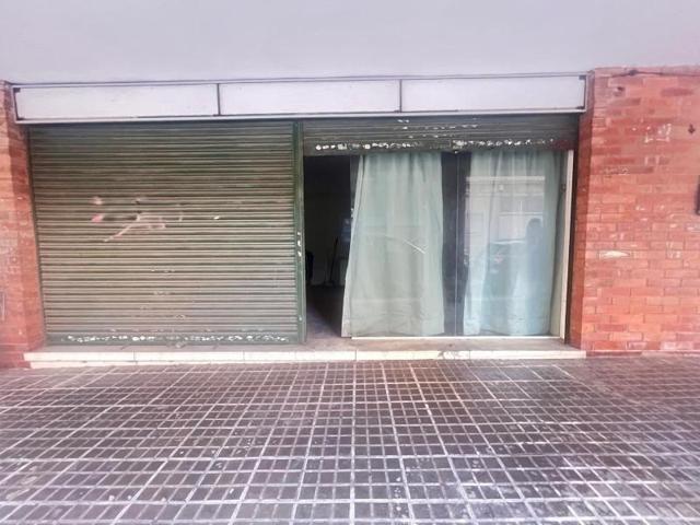 Local comercial en alquiler en Badalona, Bufalà photo 0
