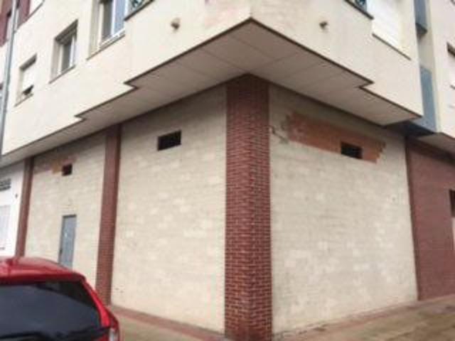 Local comercial en alquiler en Logroño, Portillejo photo 0