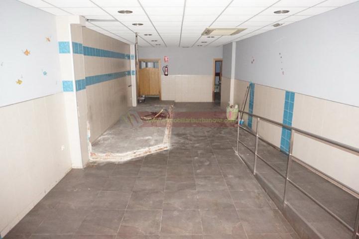 Local comercial en alquiler en Lardero, Lardero photo 0