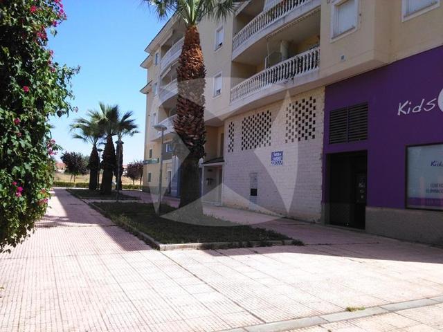 Local comercial en alquiler en Badajoz, Jardines del Guadiana photo 0