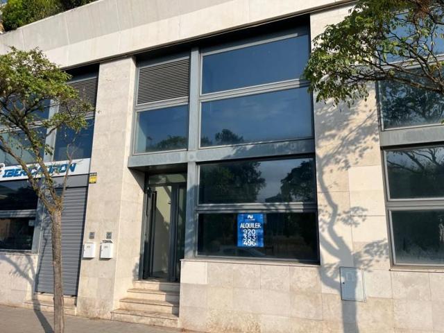 Local comercial en alquiler en Ávila photo 0