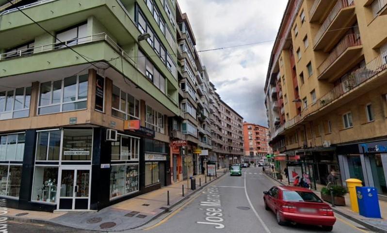 Local comercial en alquiler en Torrelavega, Centro photo 0