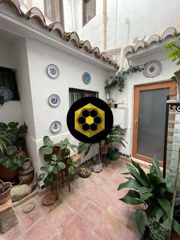 Apartamento en alquiler en Granada, Albaycin photo 0