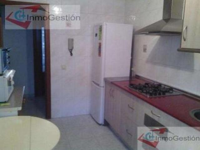 Apartamento en alquiler en Cáceres photo 0