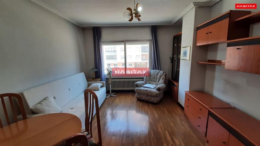 Piso en alquiler en Zamora, Tres Cruces photo 0