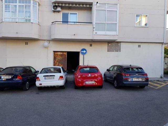 Local comercial en alquiler en Plasencia, CIUDAD DEPORTIVA - AVENIDA DE PORTUGAL photo 0