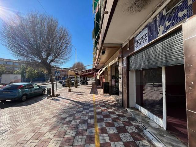 Local comercial en alquiler en Albolote, Centro ciudad photo 0