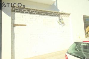 Local comercial en alquiler en Badajoz, Valdepasillas photo 0