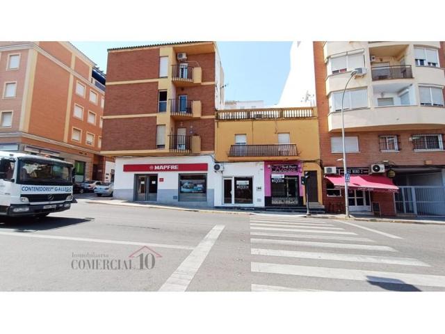 Local comercial en alquiler en Badajoz photo 0