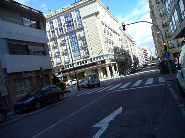Local comercial en alquiler en Vigo, Hispanidade photo 0