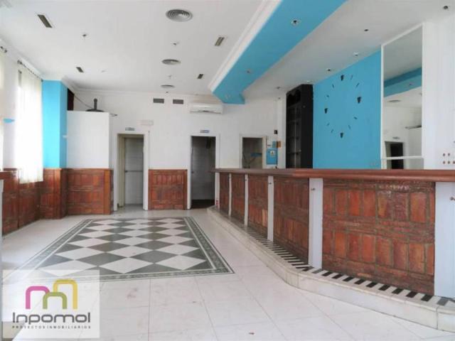 Local comercial en venta en Badajoz, Valdepasillas photo 0