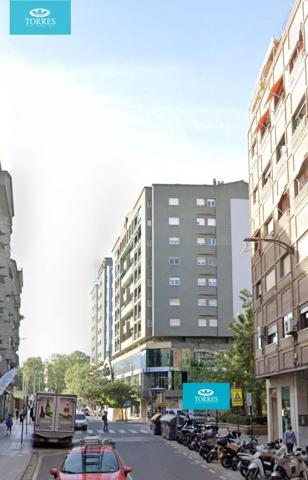 Local comercial en alquiler en Granada, Alhamar photo 0