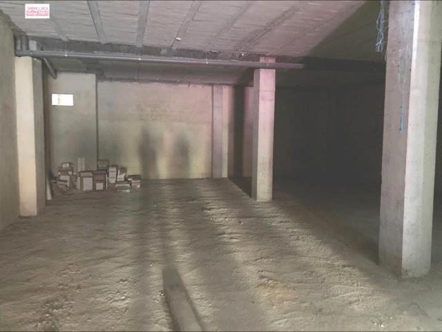 Local comercial en alquiler en Almussafes, Céntrico photo 0