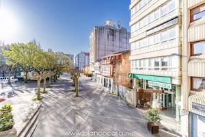 Oficina en alquiler en Carballo, CENTRO photo 0