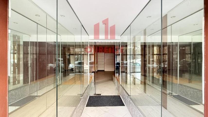 Local comercial en alquiler en Ourense, Couto photo 0