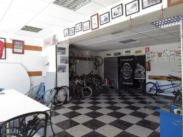 Local comercial en alquiler en Cartagena, La Palma photo 0