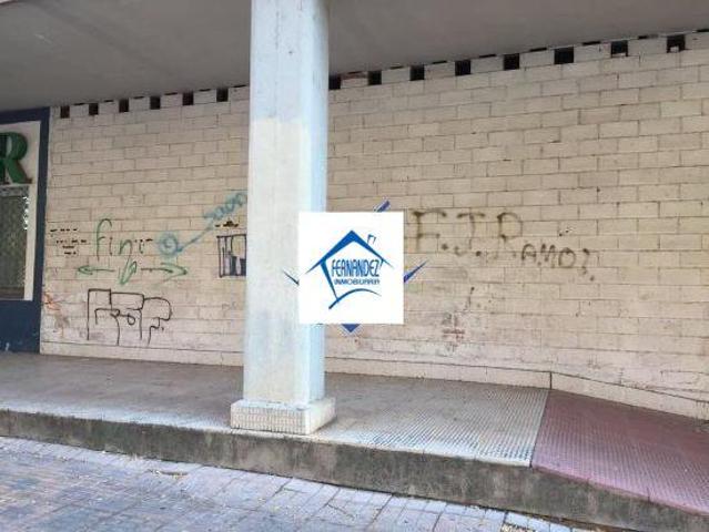 Local comercial en alquiler en Cáceres, NUEVO CACERES photo 0