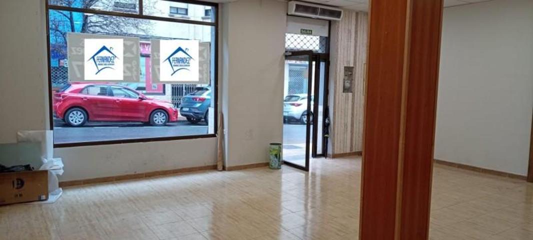 Local comercial en alquiler en Cáceres, Centro photo 0