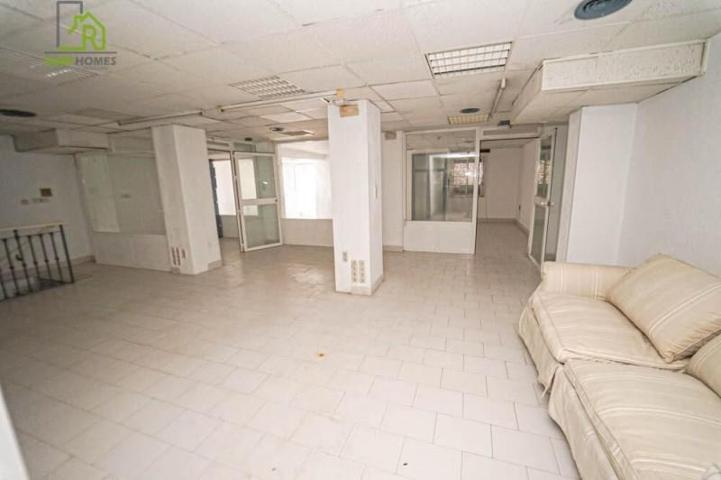 Local comercial en alquiler en Granada, Plaza de toros photo 0