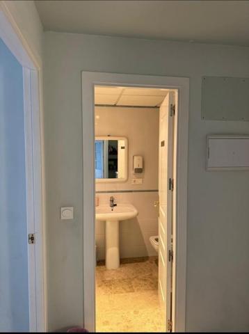 Oficina en alquiler en Badajoz, Sta. Marina photo 0