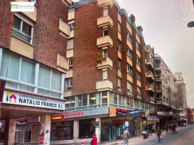 Local comercial en alquiler en León, Centro photo 0