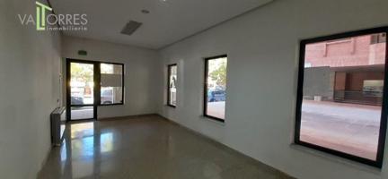 Local comercial en alquiler en Teruel, Ensanche photo 0