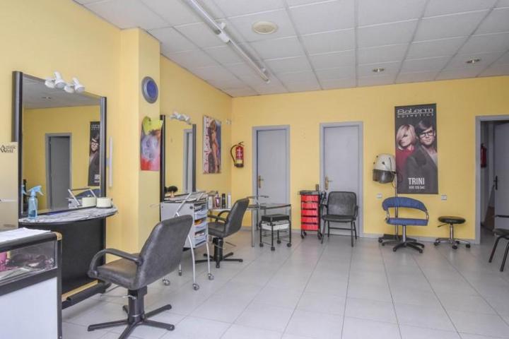 Local comercial en alquiler en Cambre, El temple 1 photo 0