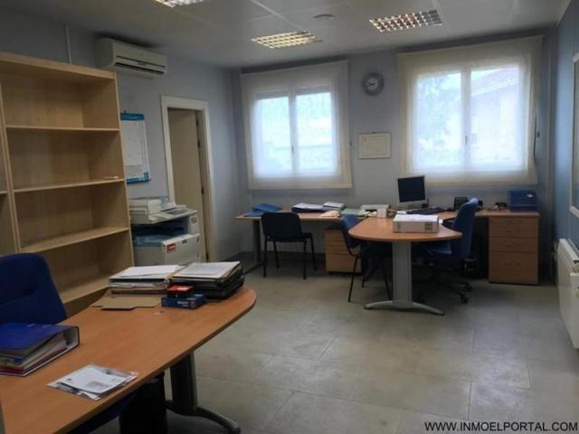 Oficina en alquiler en Olite, Avenida beire photo 0