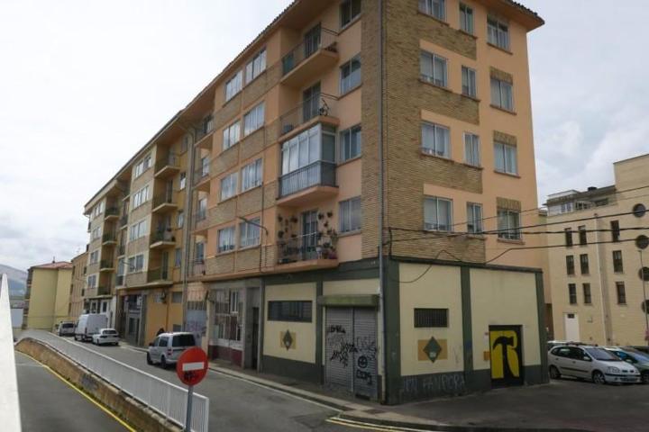 Local comercial en alquiler en Beriáin, Beriain photo 0