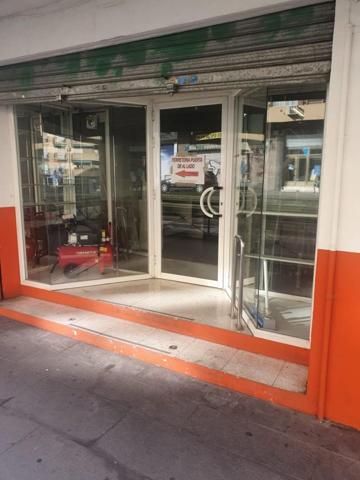 Local comercial en alquiler en Granada, Caleta photo 0
