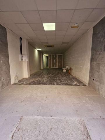 Local comercial en alquiler en Catarroja, Zona comercial Filiberto Rodrigo photo 0