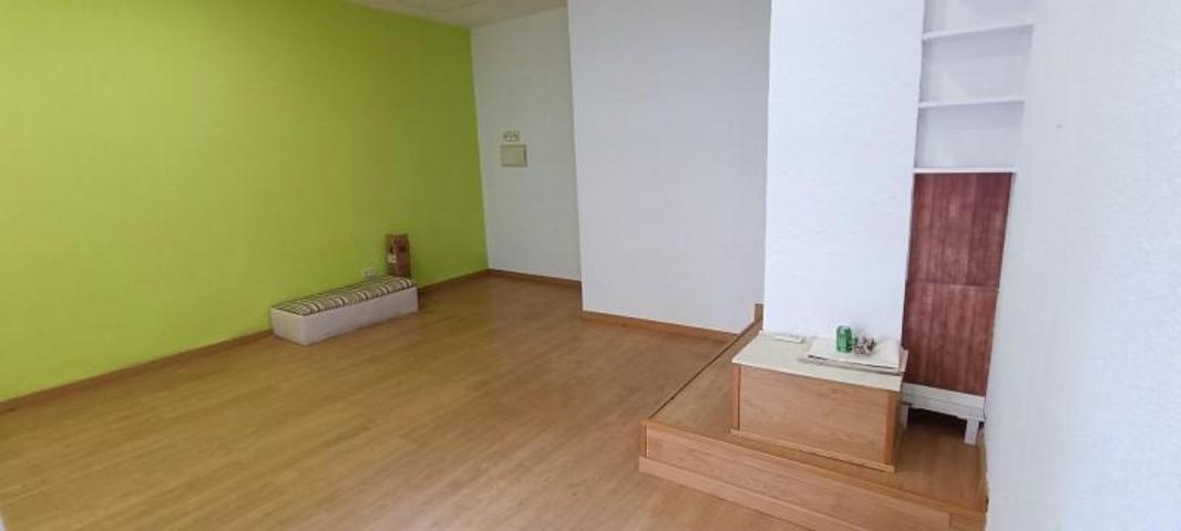 Local comercial en alquiler en Guadalajara, Sigüenza photo 0