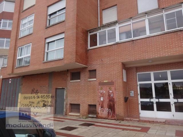 Local comercial en alquiler en León photo 0