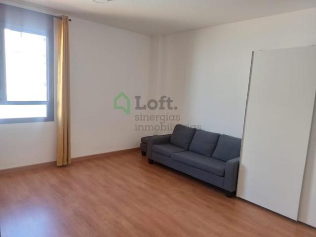 Apartamento en alquiler en Badajoz, San Fernando photo 0