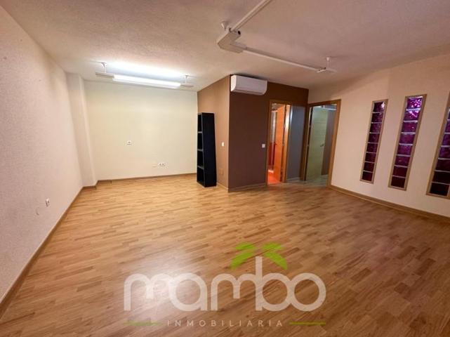 Oficina en alquiler en Vélez-Málaga, Centro photo 0