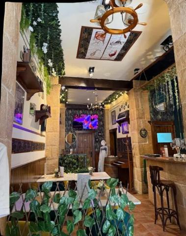 Local comercial en alquiler en Alicante, Carolinas bajas photo 0