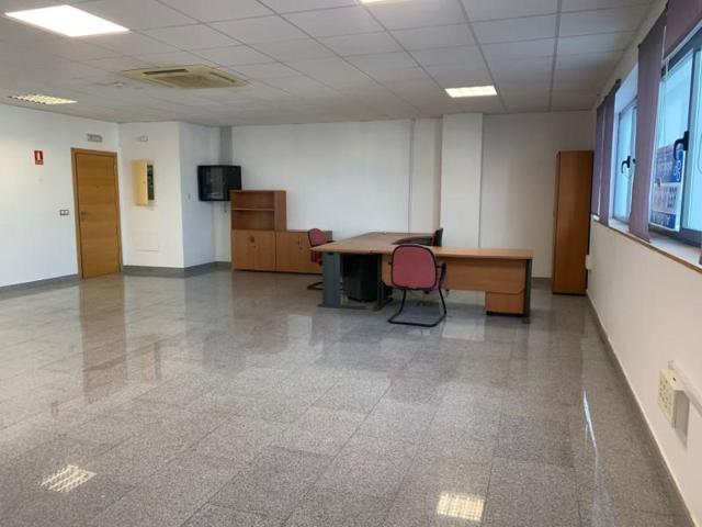 Oficina en alquiler en Dos Hermanas, Arco Norte photo 0