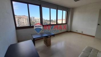 Local comercial en alquiler en Vigo, Centro Urbano photo 0