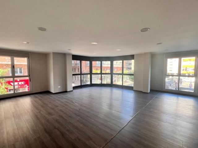 Oficina en alquiler en Langreo, La Felguera photo 0