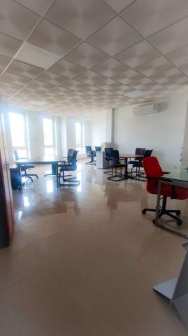 Local comercial en alquiler en Arrecife, Arrecife photo 0