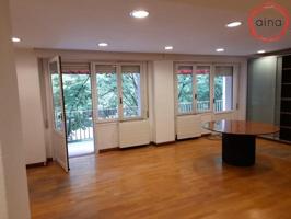 Oficina en alquiler en Pamplona, Iturrama photo 0