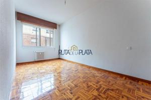 Piso en alquiler en Zamora, Plaza Alemania photo 0