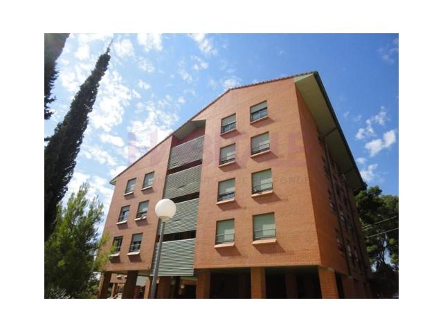 Piso en alquiler en Zaragoza, San Gregorio photo 0