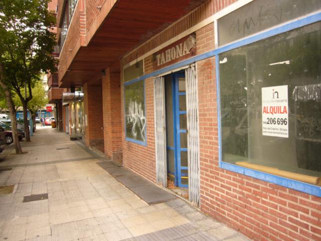 Local comercial en alquiler en Pamplona, Iturrama photo 0