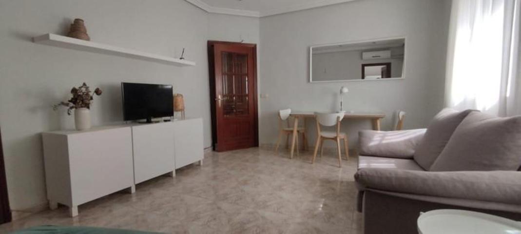 Apartamento en alquiler en Badajoz, Centro photo 0