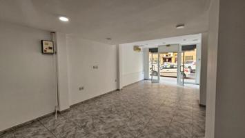 Local comercial en alquiler en Dos Hermanas, Centro - Doña Mercedes photo 0