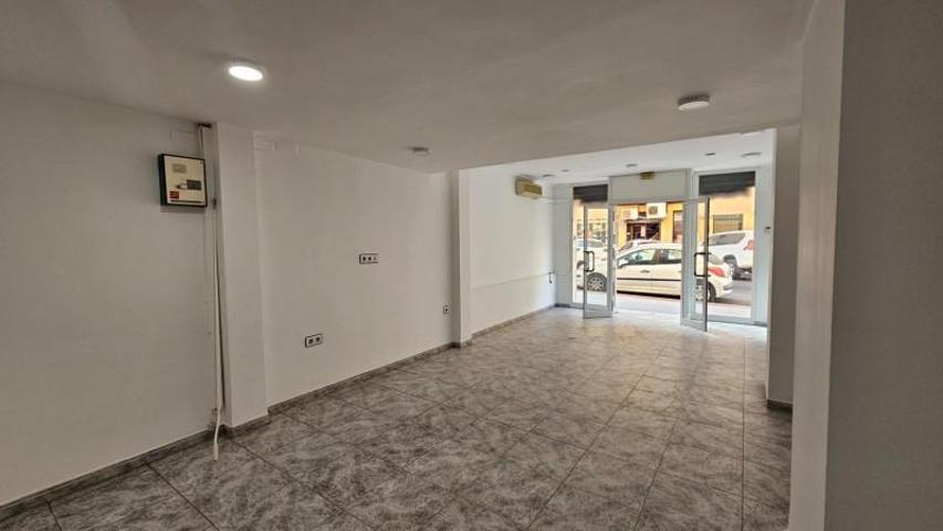 Local comercial en alquiler en Dos Hermanas, Centro - Doña Mercedes photo 0